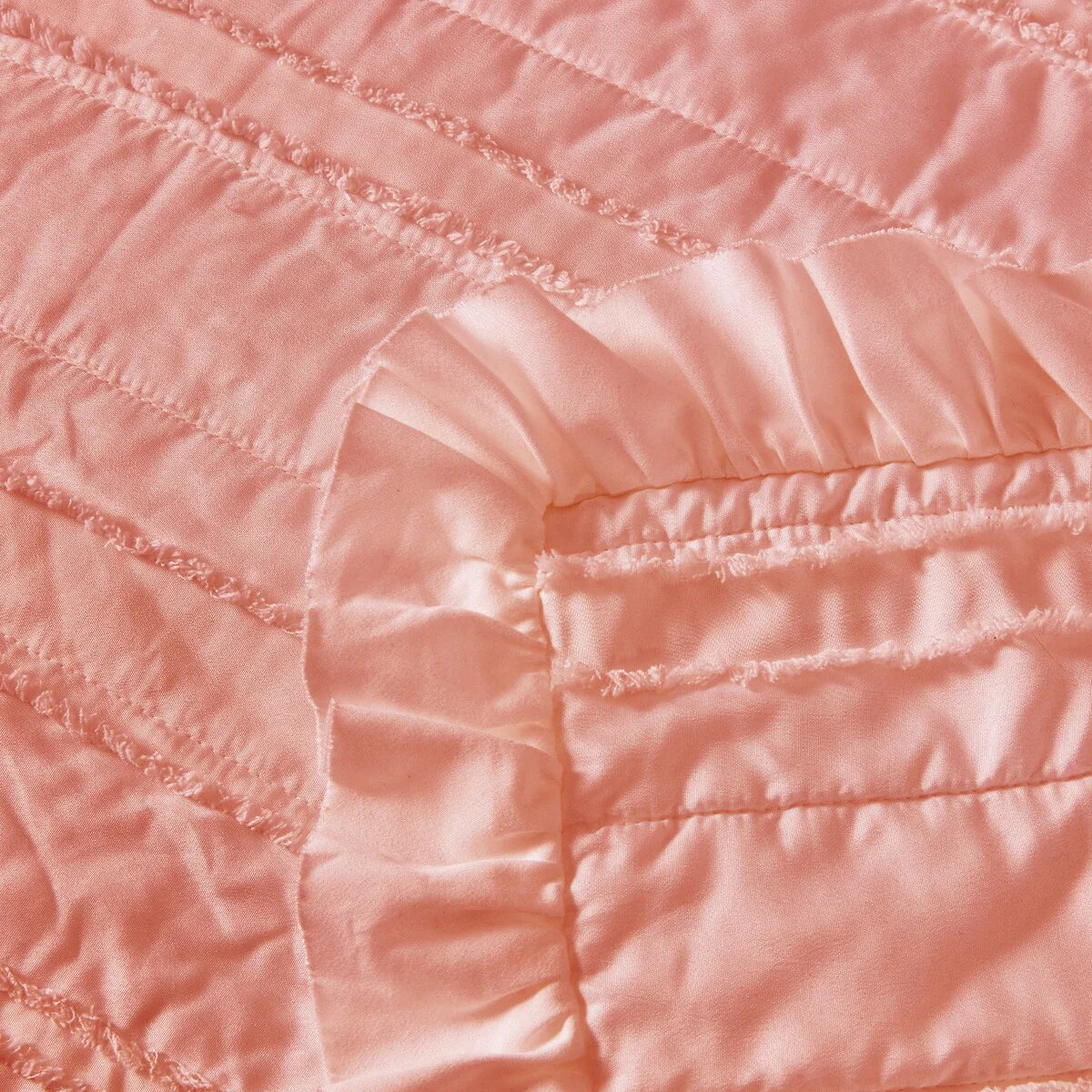 Beaute Living Ruffle Stripe Clip 3-piece Quilt Set