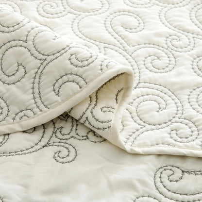 Serenta Damask Oversized 4-piece Bedspread Set