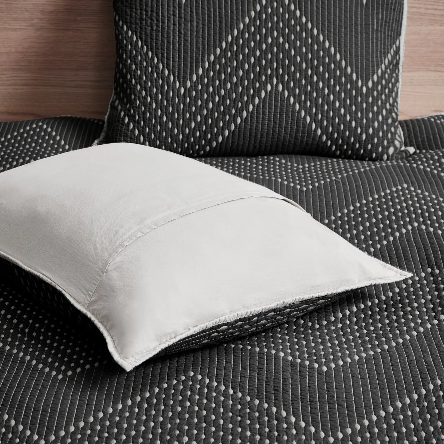 INK+IVY Pomona 3 Piece Embroidered Cotton Quilt Set