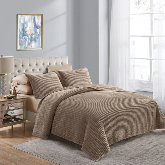 Wonderful Velvet 3 Piece Quilt Set