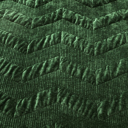 Wonderful Diamond Velvet 3 Piece Quilt Set