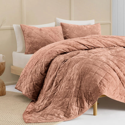 Wonderful Diamond Velvet 3 Piece Quilt Set