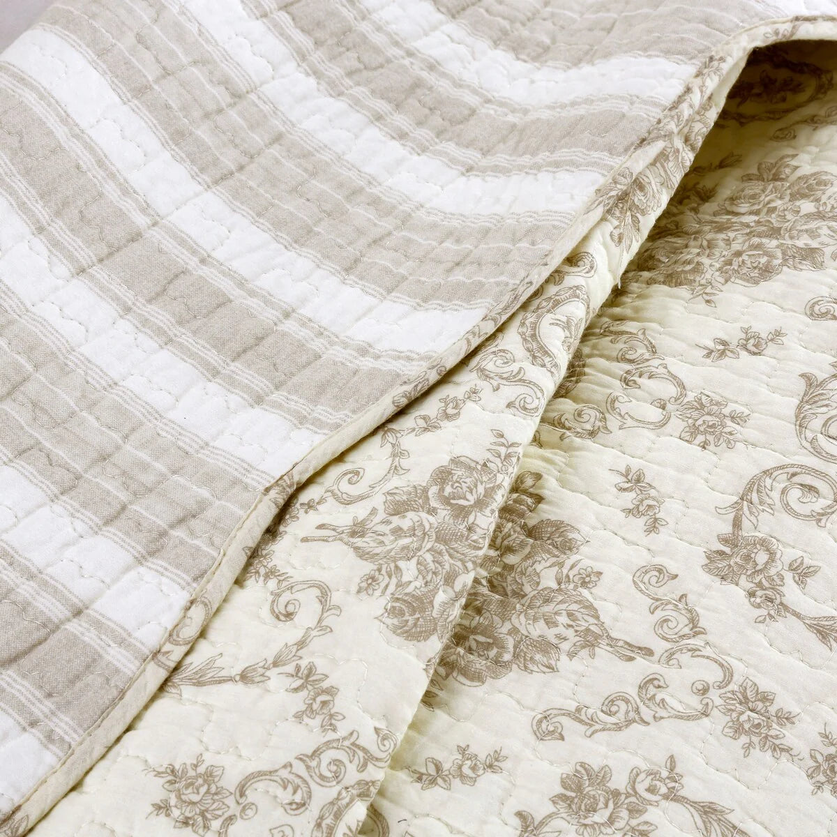 Gracewood Hollow Mekuli French Medallion 3-piece Quilt Bedding Set