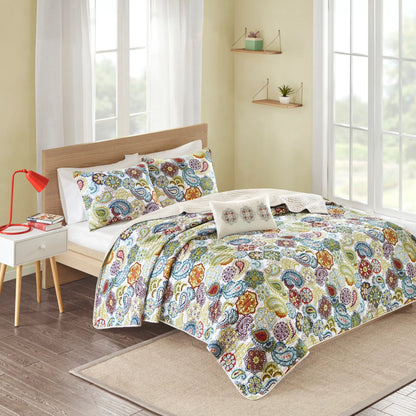 Intelligent Design Tamil Reversible Paisley Quilt Set with Throw Pillow
