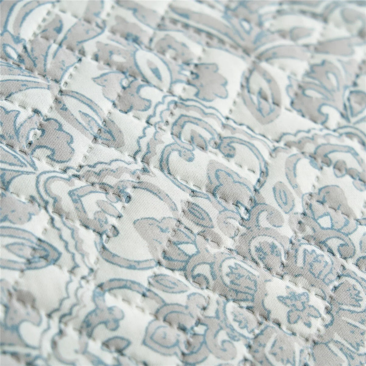 European Floral Quilt Set