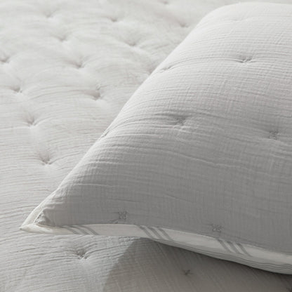 Wonderful Velvet 3 Piece Quilt Set