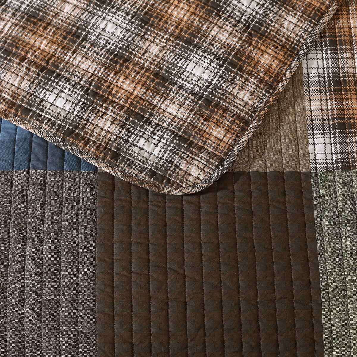 Eddie Bauer Classic Patchwork Cotton Reversible Green Quilt Set