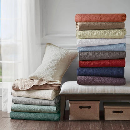 Madison Park Mansfield Reversible Quilt Set